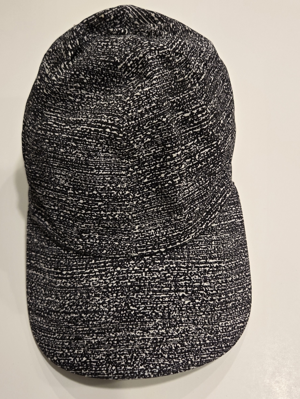 Lululemon Baller Run Baseball Cap Hat Black White Womens - Picture 2 of 5